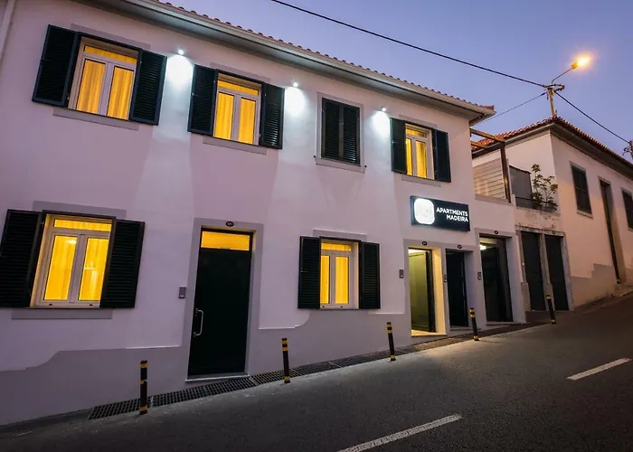 Aparthotel Madeira Center 3*